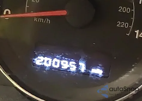 2010 Jeep Grand Cherokee Laredo z USA, uszkodzony, nr VIN 1J4PR4GK3AC137754